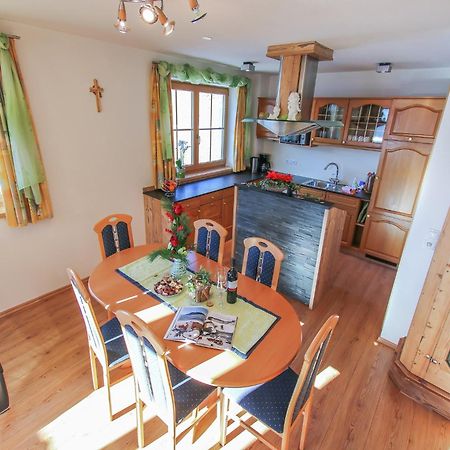 Cosy Holiday Flat In A Farmhouse Taxenbach Exterior photo